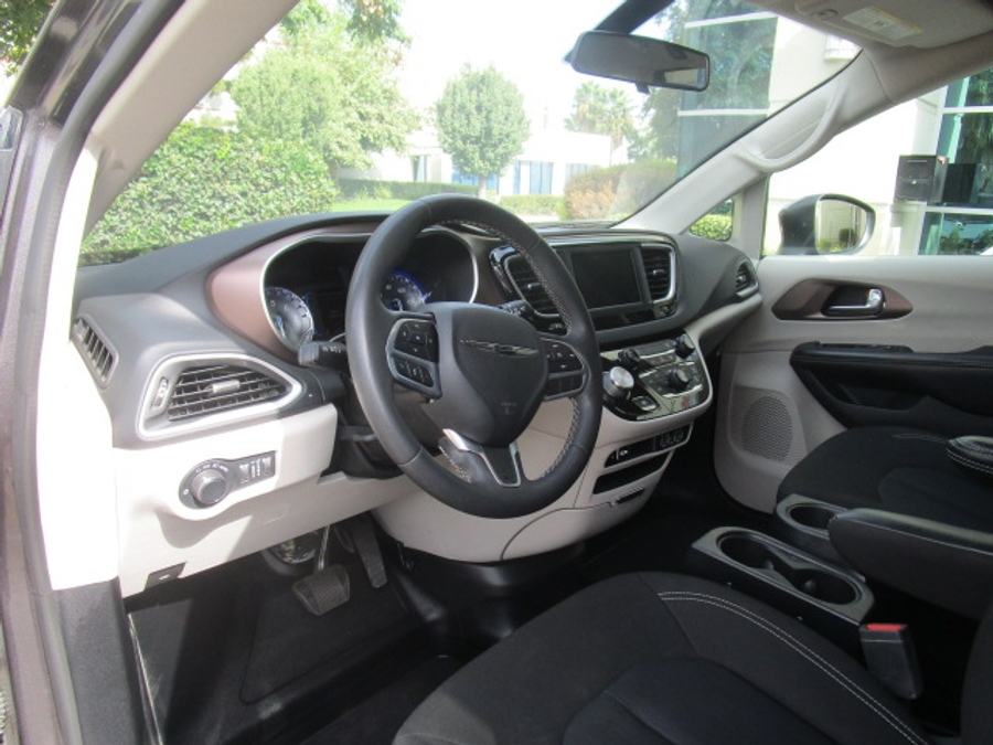Used 2022 Chrysler Voyager LX - BraunAbility Side Entry Fold Out Automatic Ramp