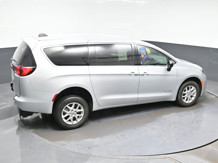 New 2026 Chrysler Voyager LX - BraunAbility Rear Entry Fold Out Manual Ramp