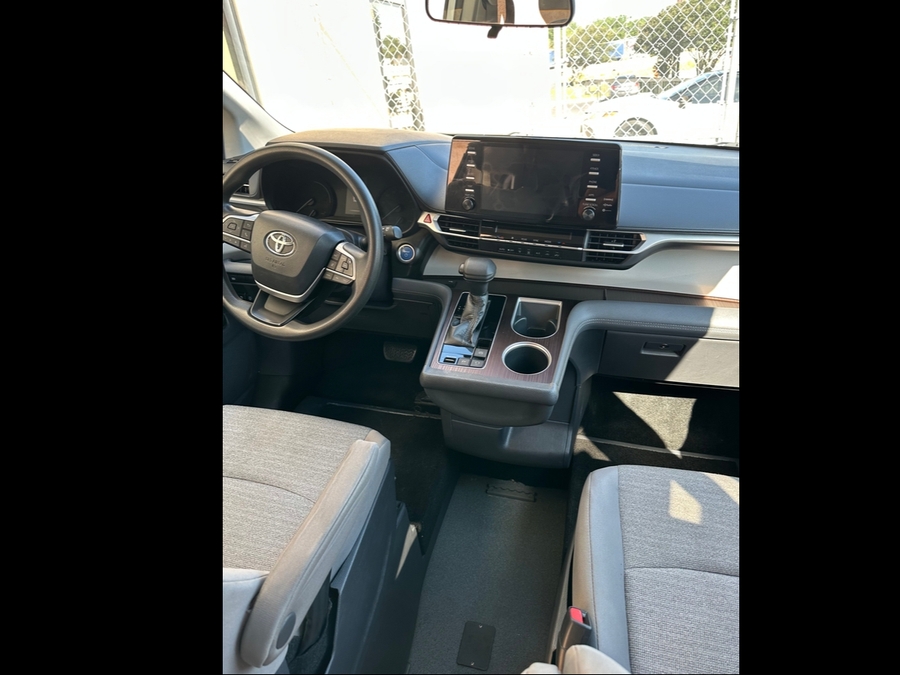 Used 2021 Toyota Sienna Hybrid LE - Vantage Mobility Commercial Side Entry Entry In Floor Manual Ramp