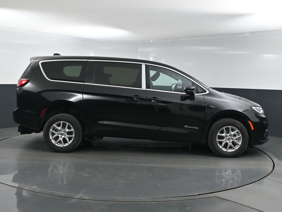New 2025 Chrysler Pacifica Select Safety - BraunAbility Rear Entry Entry Fold Out Manual Ramp
