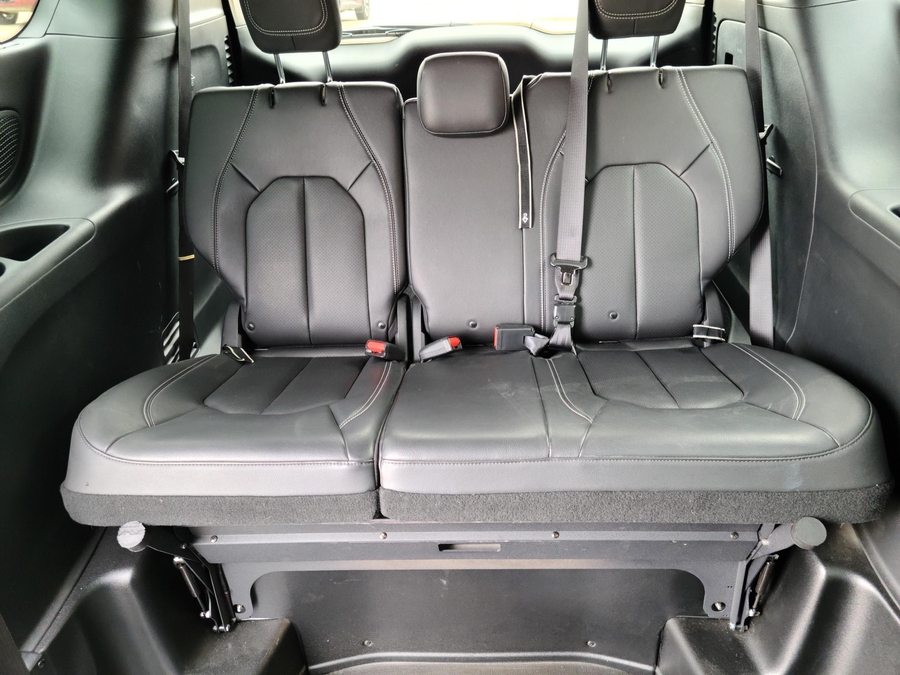 Used 2021 Chrysler Pacifica Touring L - BraunAbility Side Entry Entry Fold Out Automatic Ramp