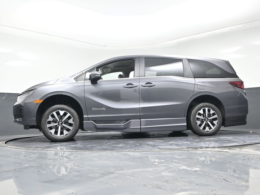 New 2026 Honda Odyssey EX-L - BraunAbility Side Entry In Floor Automatic Ramp