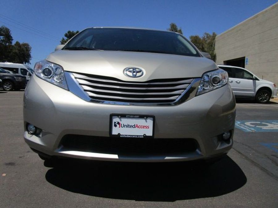 Used 2016 Toyota Sienna XLE Base - VMI Side Entry Entry In Floor Automatic Ramp