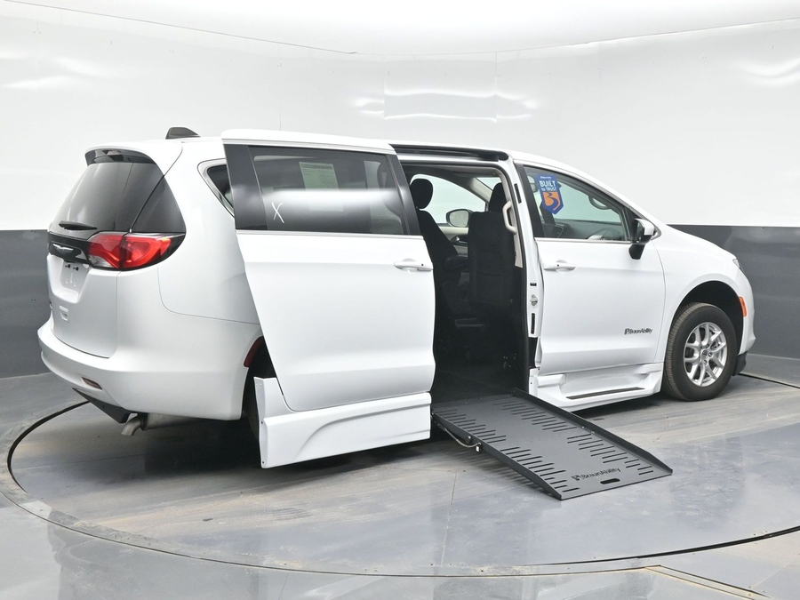 Used 2023 Chrysler Voyager LX - BraunAbility Side Entry Entry Fold Out Automatic Ramp