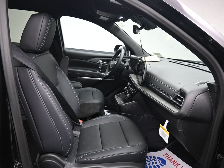 New 2026 Chevrolet Traverse 1LT - BraunAbility Side Entry In Floor Automatic Ramp