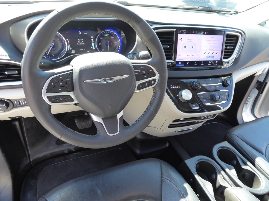 Used 2022 Chrysler Pacifica Touring L - BraunAbility Side Entry Fold Out Automatic Ramp