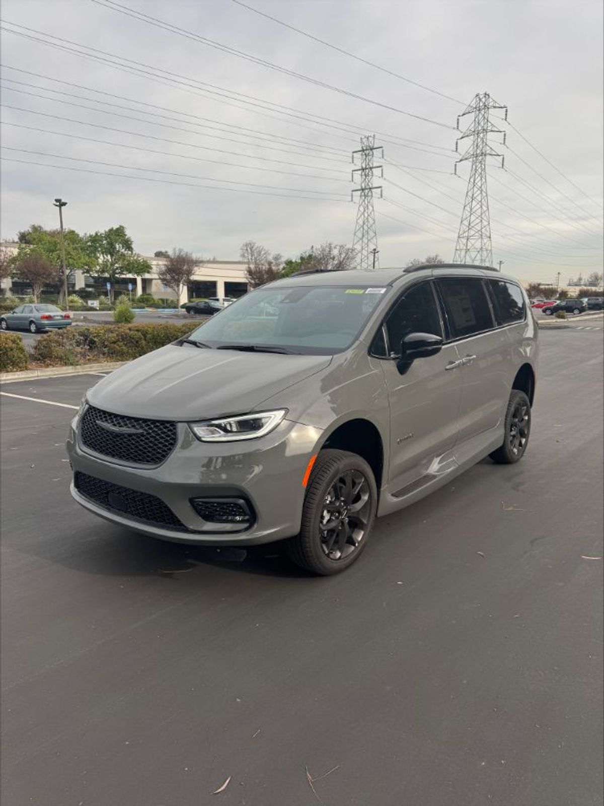 2024 CHRYSLER PACIFICA - Image 3