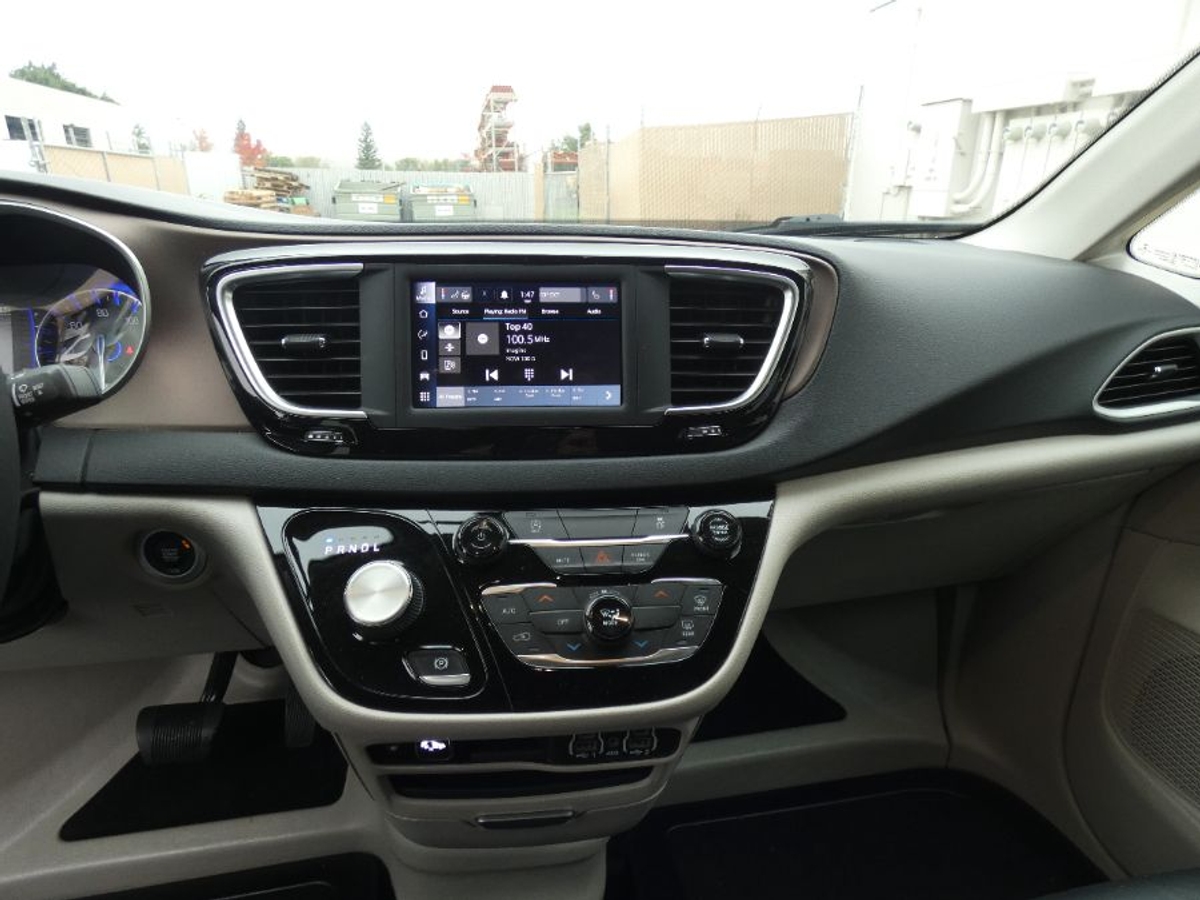 2022 CHRYSLER VOYAGER - Image 3