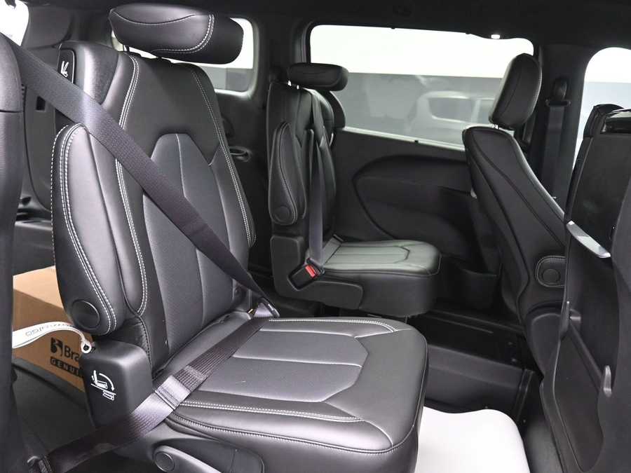 2026 Chrysler Pacifica Select - Photo 7