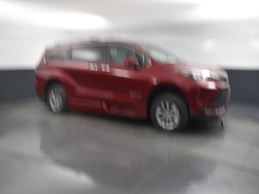 New 2025 Toyota Sienna Hybrid XLE Plus - BraunAbility Side Entry Entry Fold Out Automatic Ramp