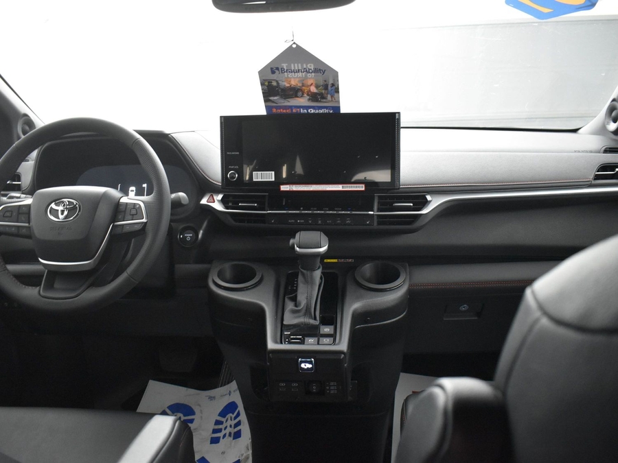 New 2025 Toyota Sienna Hybrid XSE Sport - BraunAbility Side Entry Entry In Floor Automatic Ramp
