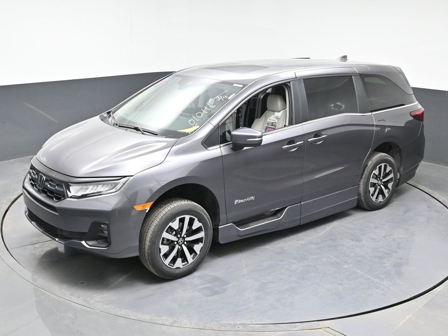 Grey Honda Odyssey image number 23