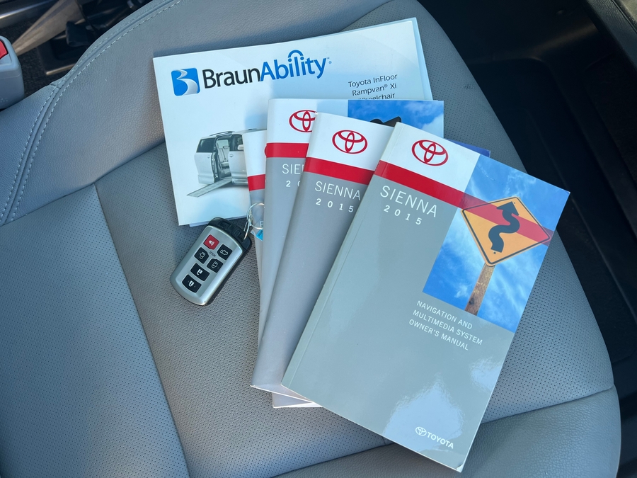 Used 2015 Toyota Sienna Limited - BraunAbility Side Entry Entry In Floor Automatic Ramp