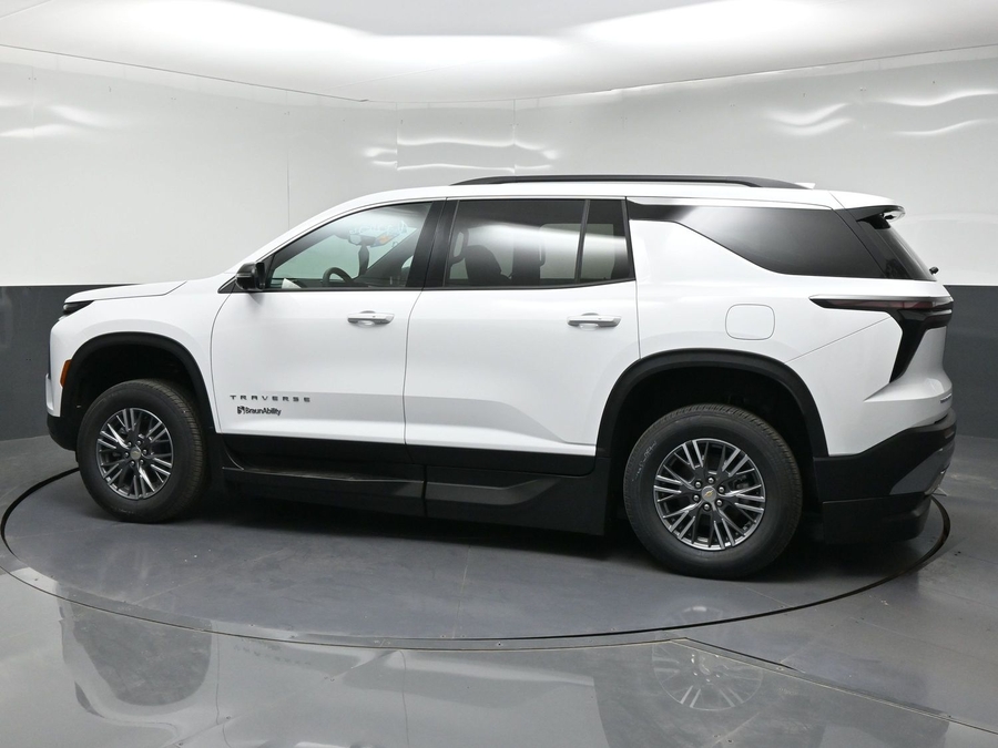 New 2026 Chevrolet Traverse 1LT - BraunAbility Side Entry In Floor Automatic Ramp