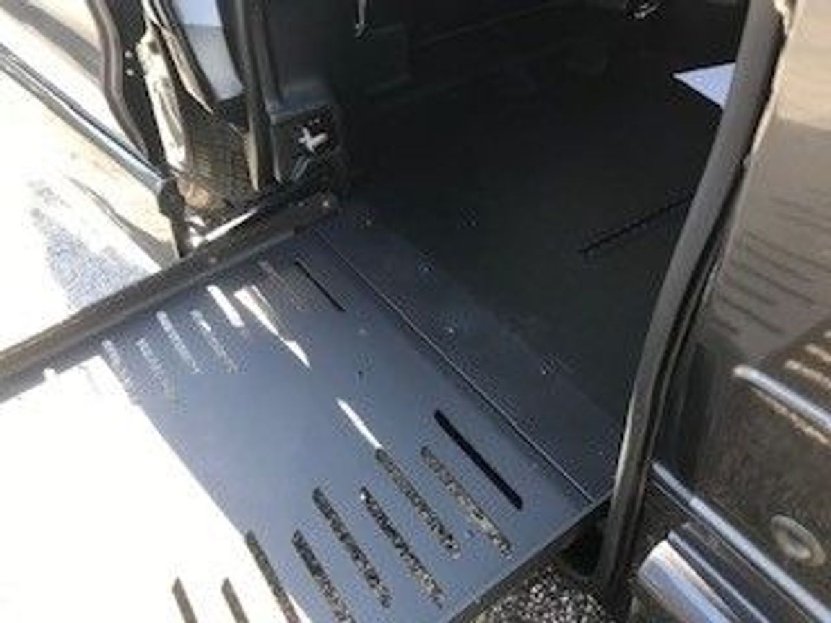 2023 CHRYSLER VOYAGER - Image 18