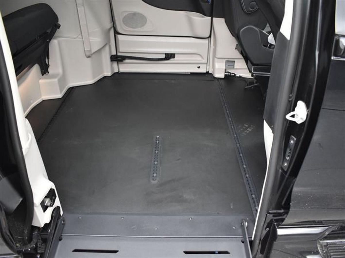 2023 CHRYSLER VOYAGER - Image 15