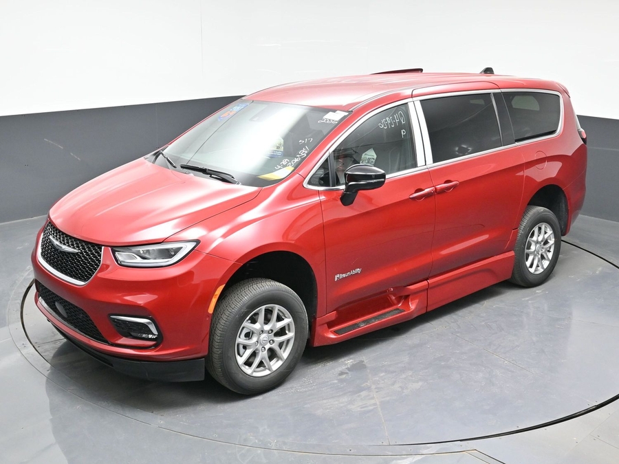Red Chrysler Pacifica image number 20