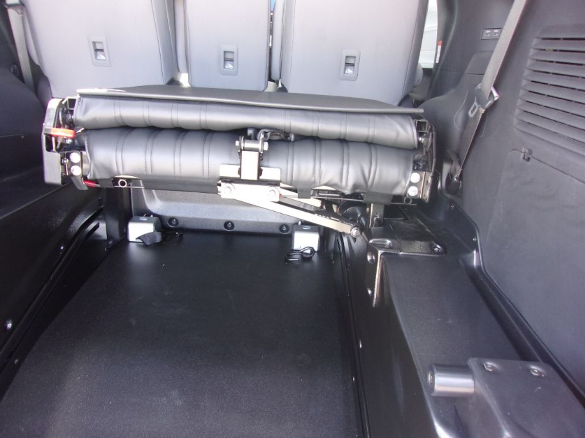 2025 TOYOTA SIENNA - Image 10