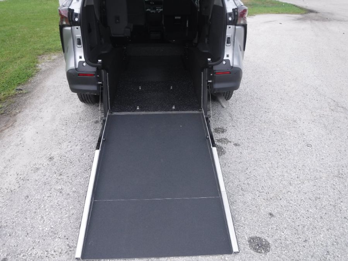 2024 TOYOTA SIENNA - Image 20