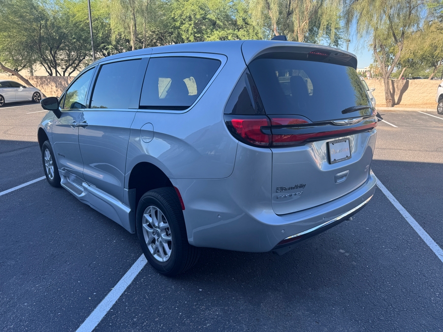 Used 2023 Chrysler Pacifica Touring L - BraunAbility Side Entry Fold Out Automatic Ramp