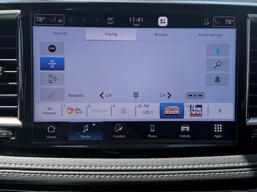 Número de imagen Chrysler Pacifica negro 19