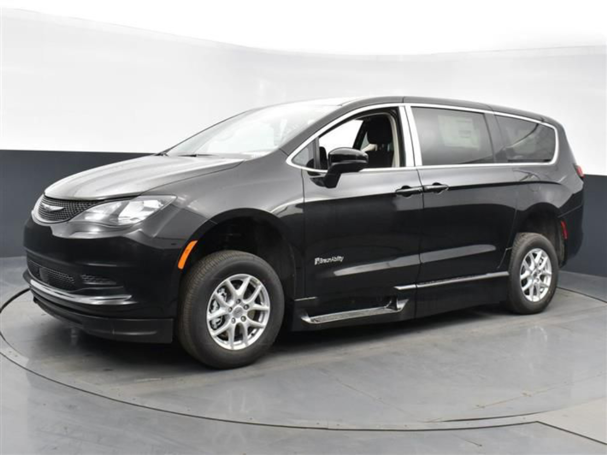 2023 CHRYSLER VOYAGER - Image 4