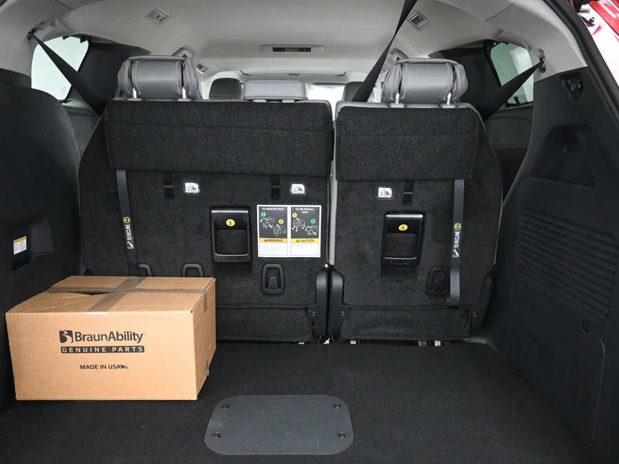 Red Toyota Sienna image number 11