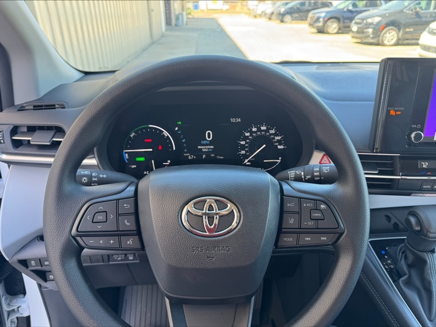 New 2026 Toyota Sienna Hybrid LE - Vantage Mobility Rear Entry Entry Fold Out Manual Ramp