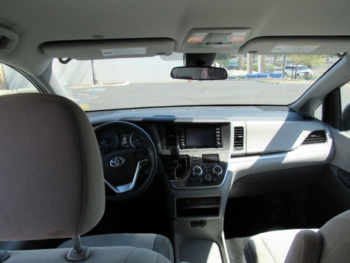 2020 TOYOTA SIENNA - Image 12