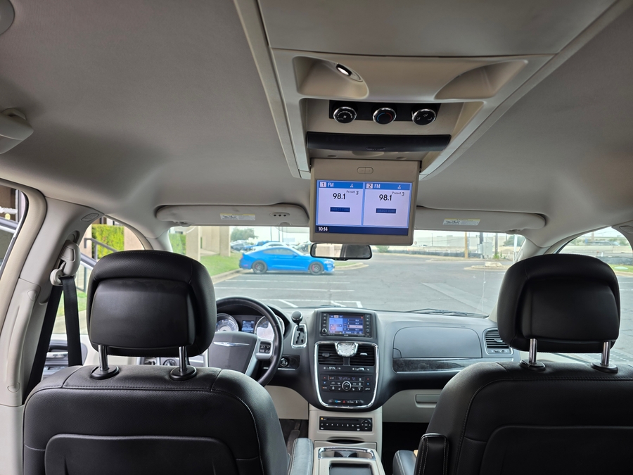 Used 2012 Chrysler Town and Country Touring-L -  Rear Entry Entry Fold Out Manual Ramp