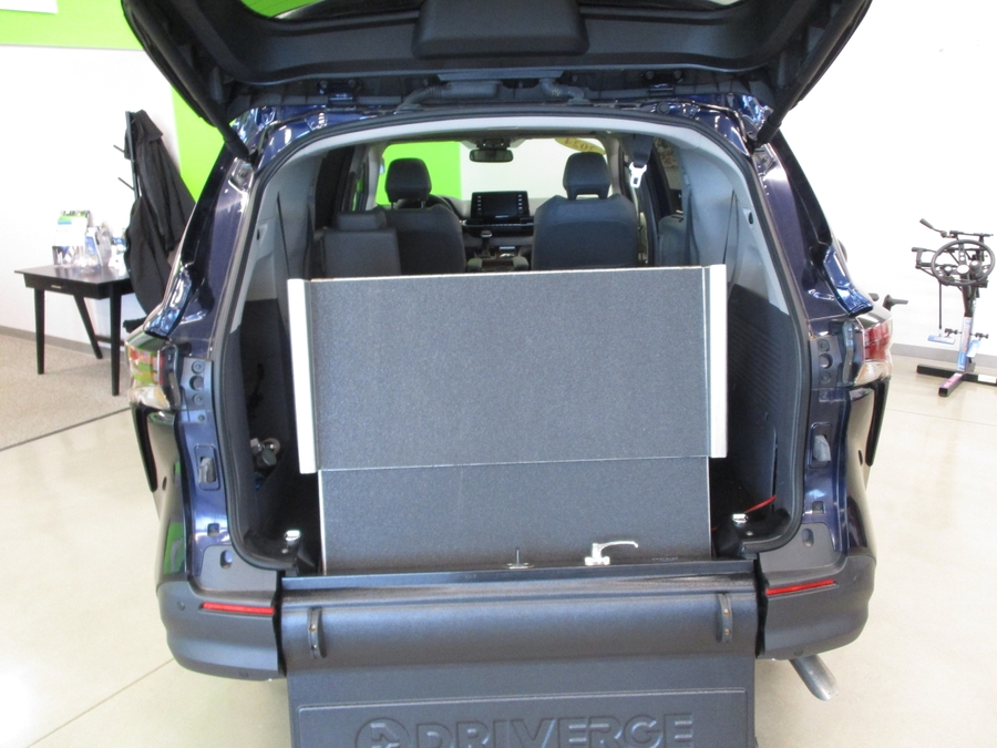 2024 TOYOTA SIENNA - Image 8