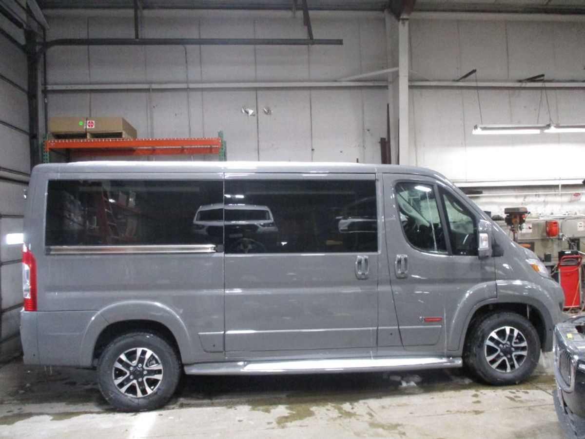 2025 RAM PROMASTER 1500 - Image 10