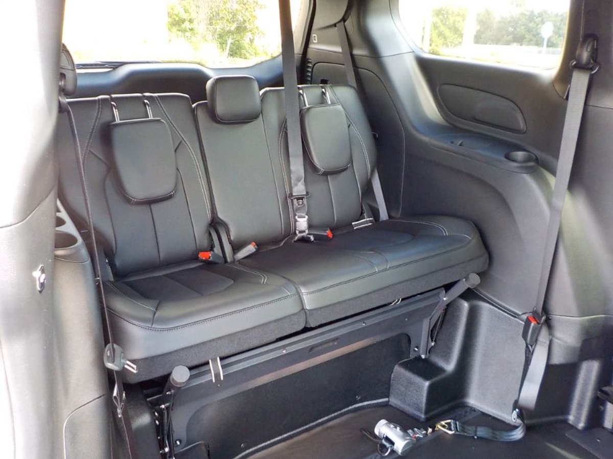 2025 CHRYSLER PACIFICA - Image 42