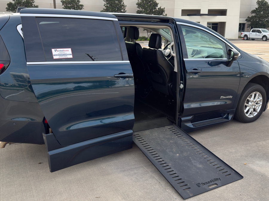 Used 2024 Chrysler Pacifica Touring L - BraunAbility Side Entry Entry In Floor Automatic Ramp