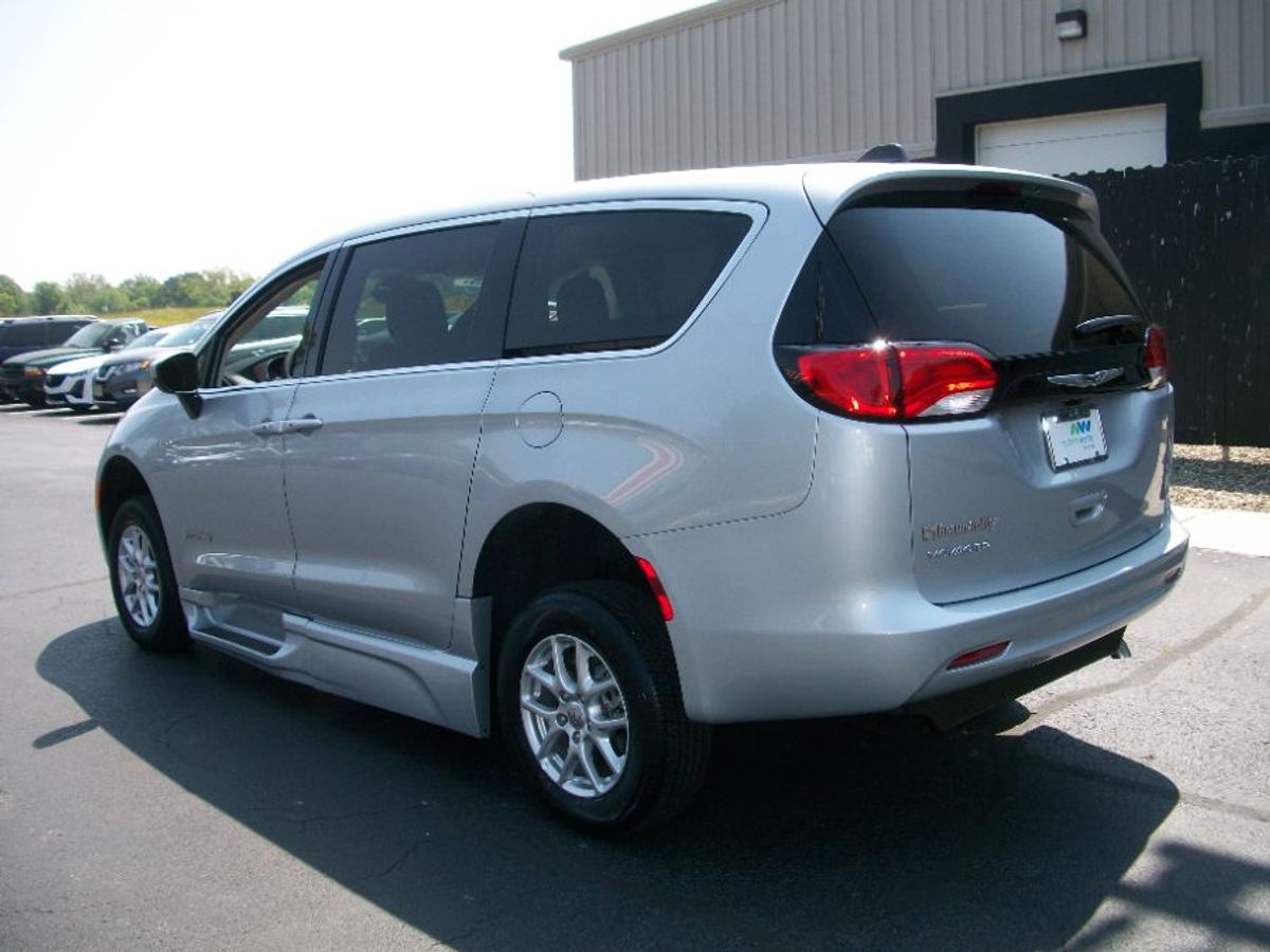 2023 CHRYSLER VOYAGER - Image 7