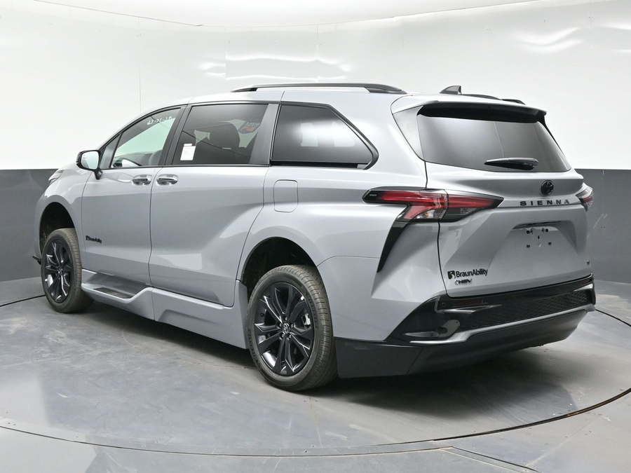 New 2026 Toyota Sienna Hybrid XSE Sport - BraunAbility Side Entry Fold Out Automatic Ramp
