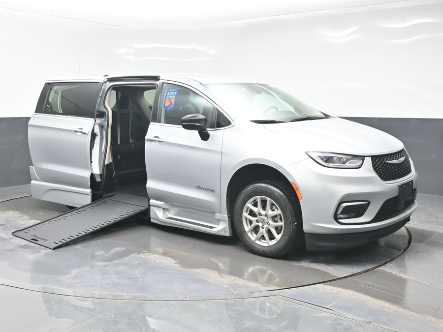 Used 2024 Chrysler Pacifica Touring L - BraunAbility Side Entry Entry In Floor Automatic Ramp