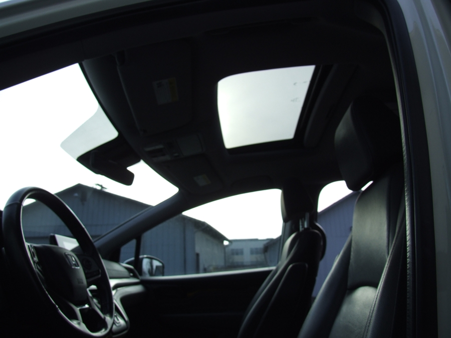 Used 2019 Honda Odyssey Elite - BraunAbility Side Entry Entry In Floor Automatic Ramp