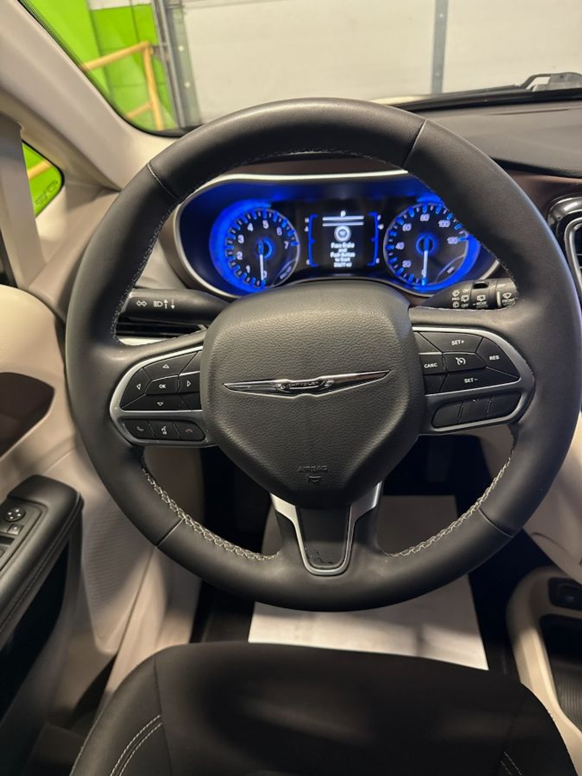 2024 CHRYSLER VOYAGER - Image 14