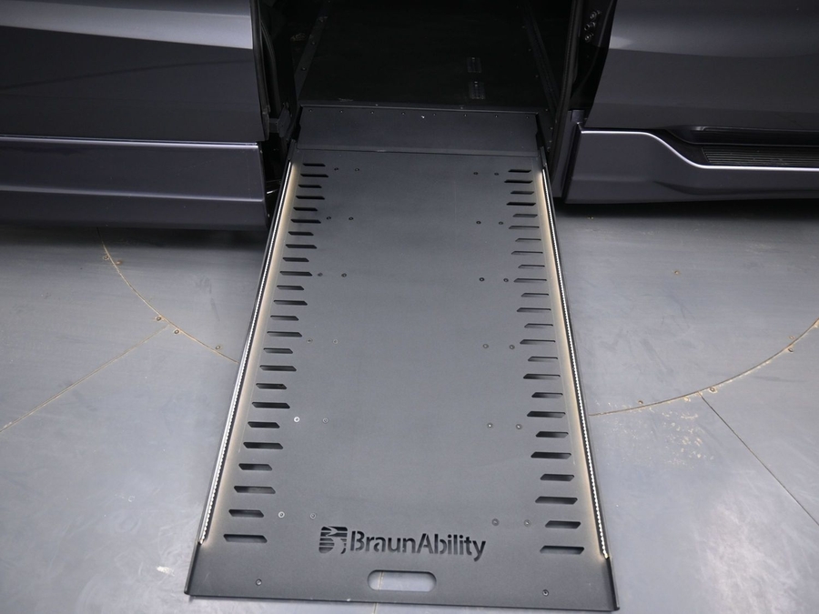New 2026 Honda Odyssey EX-L - BraunAbility Side Entry Entry In Floor Automatic Ramp