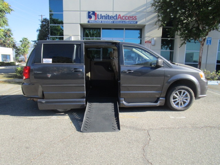Used 2016 Dodge Grand Caravan SXT - VMI Side Entry Fold Out Automatic Ramp