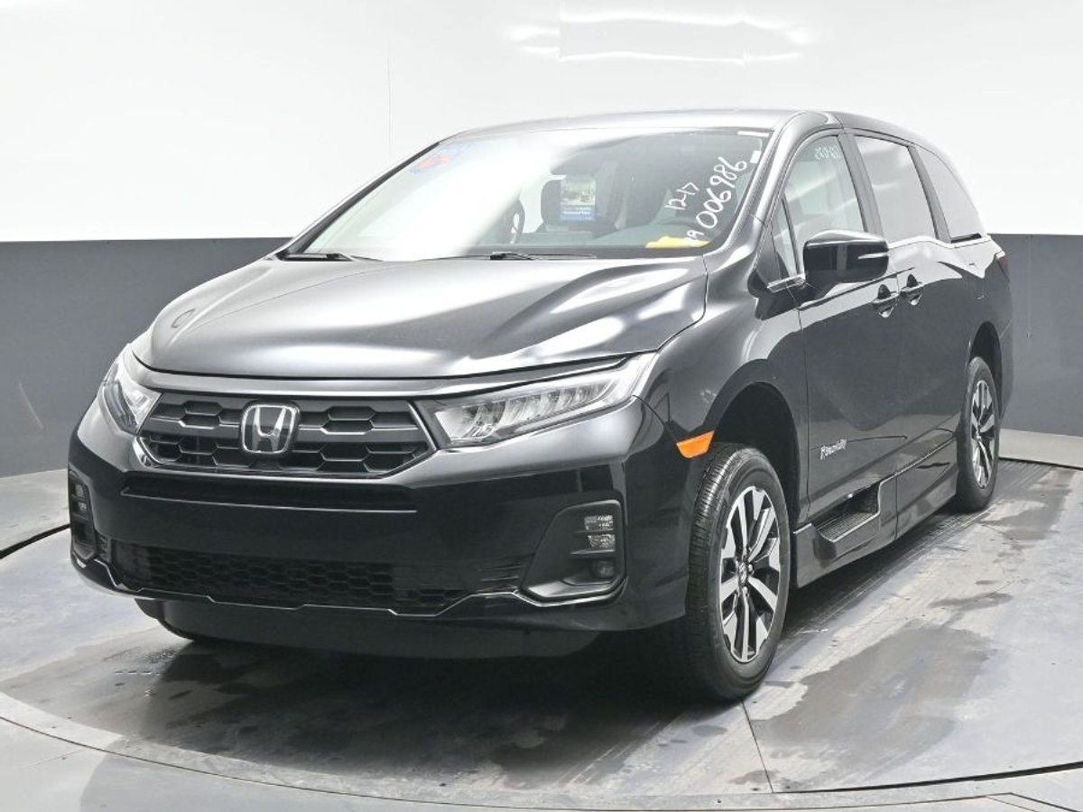 Black Honda Odyssey image number 2