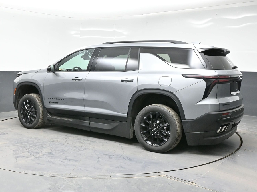 New 2025 Chevrolet Traverse 1LT Midnight - BraunAbility Side Entry Entry In Floor Automatic Ramp
