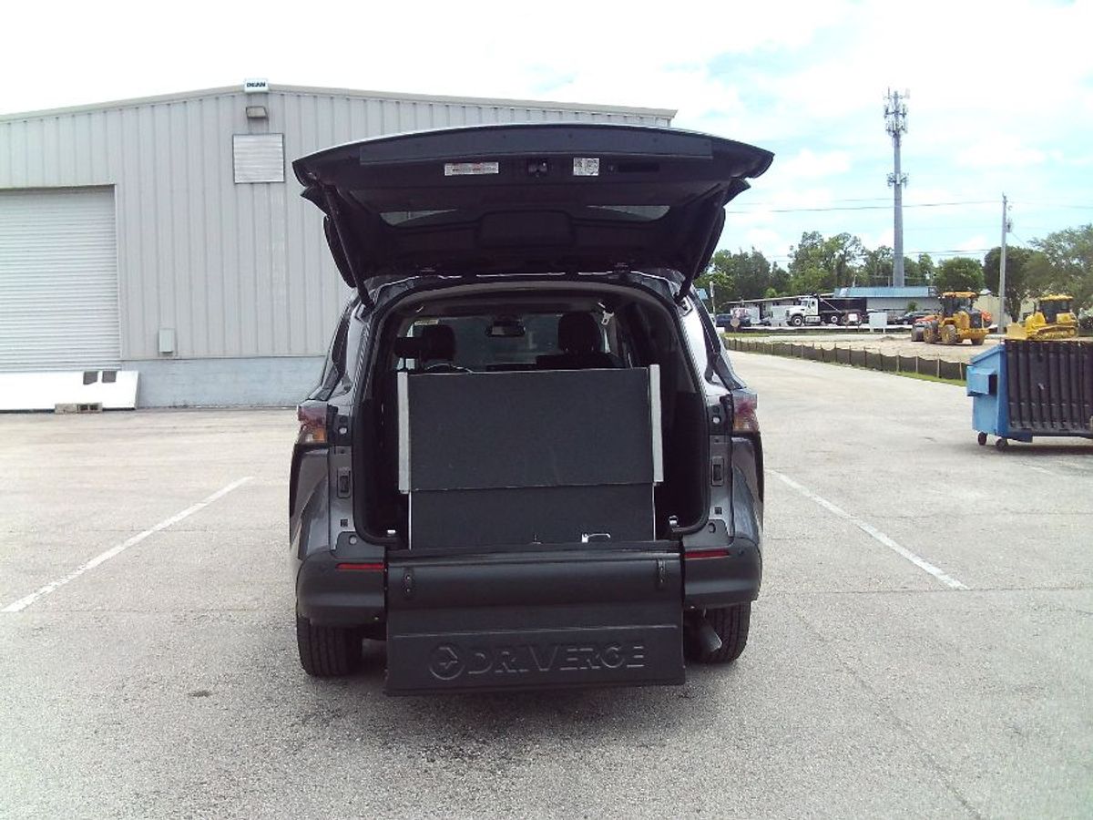 2023 TOYOTA SIENNA - Image 20