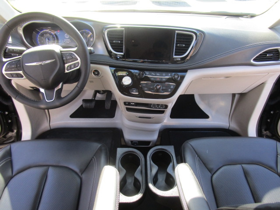 Used 2023 Chrysler Pacifica Touring L - BraunAbility Side Entry Entry In Floor Automatic Ramp