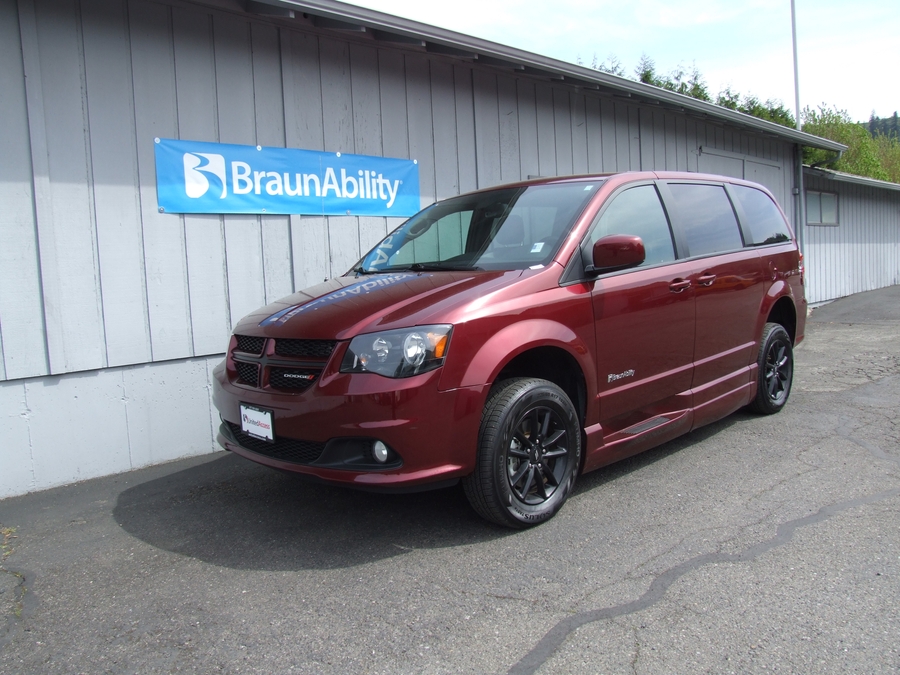 Used 2019 Dodge Grand Caravan GT - BraunAbility Side Entry Entry Fold Out Automatic Ramp