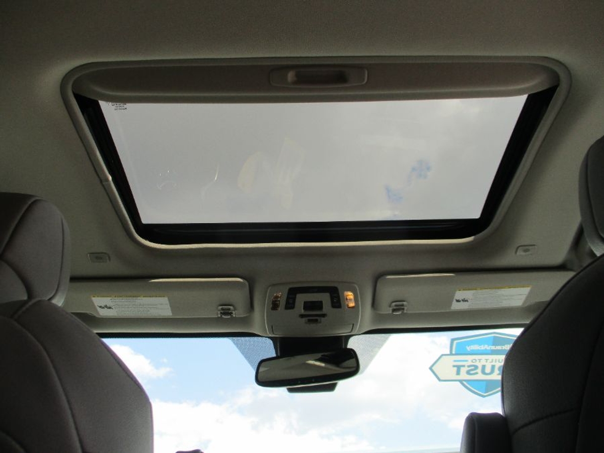 2025 TOYOTA SIENNA - Image 13
