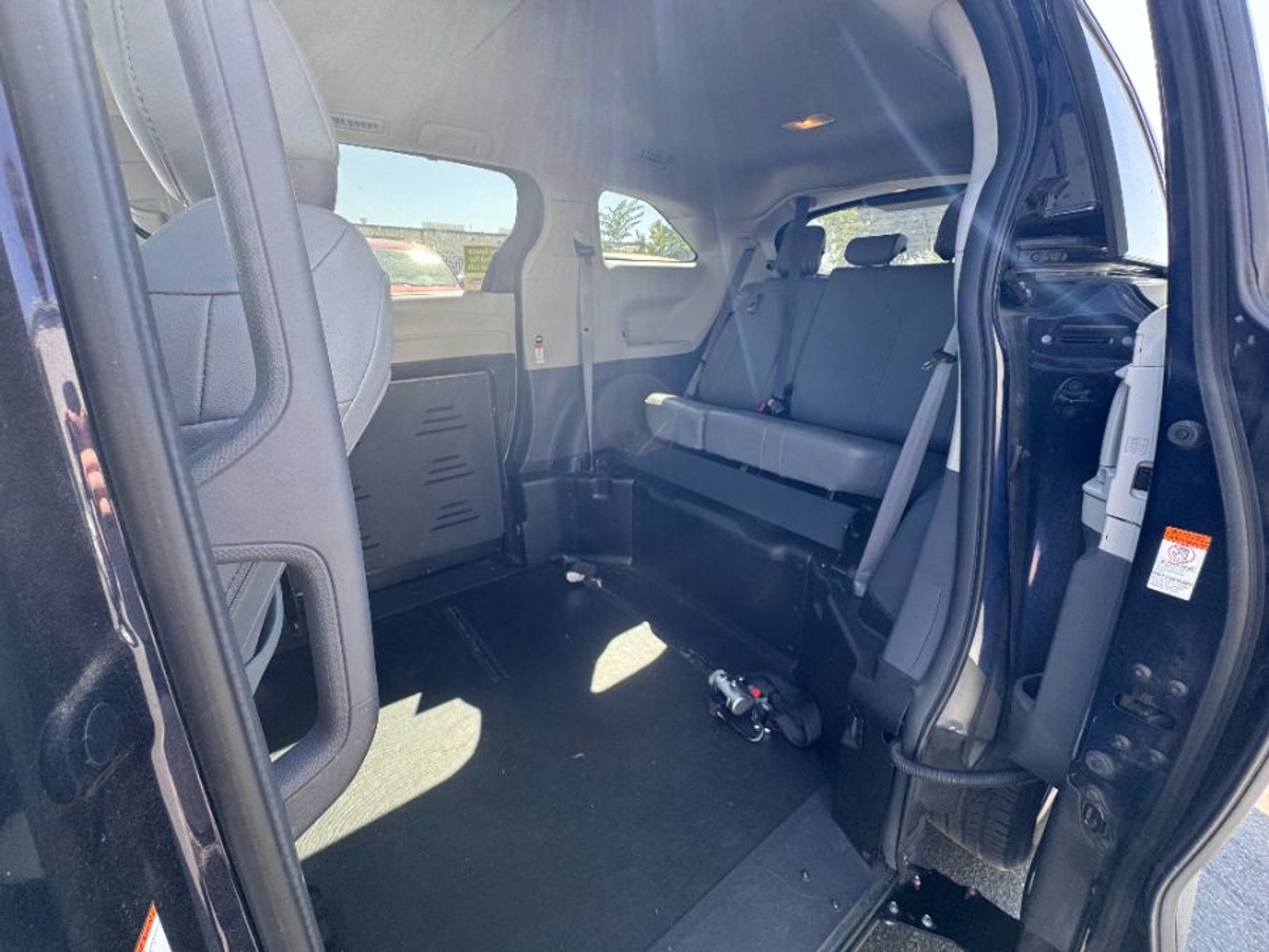 2022 TOYOTA SIENNA - Image 6