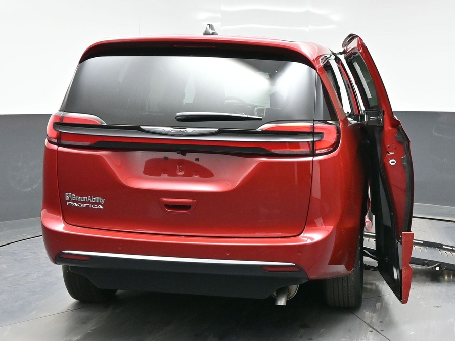 Red Chrysler Pacifica image number 16