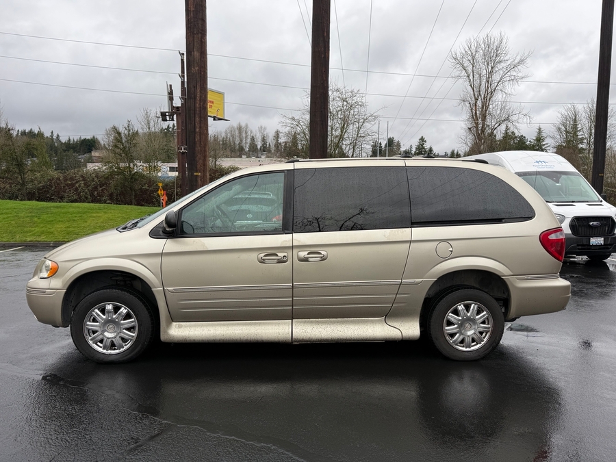Used 2005 Chrysler Town and Country Limited - VMI Side Entry Entry In Floor Automatic Ramp